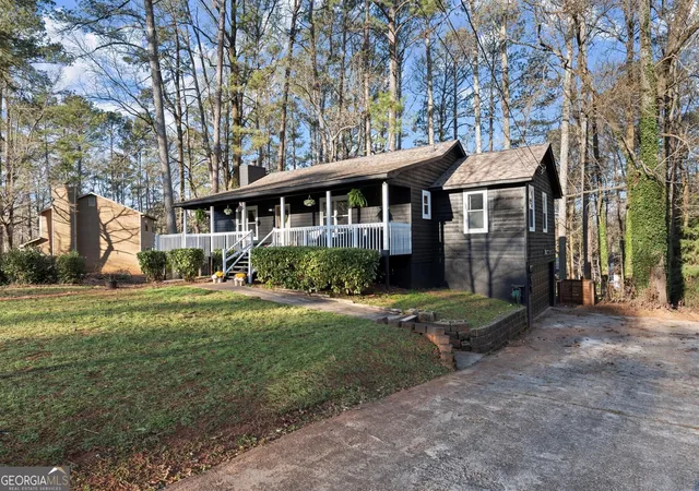Photo 3 of Single family home for sale at 3171 Jessica Dr, Douglasville, GA 30135 | MLS# 10785752 | Listing updated on 2026-10-23