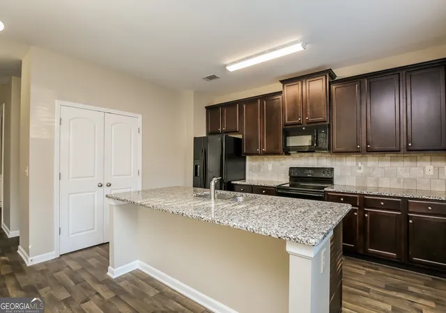 Homes for sale in Braselton, GA | 870 Walnut Woods Dr, Braselton, GA 30517 | MLS# 10784491