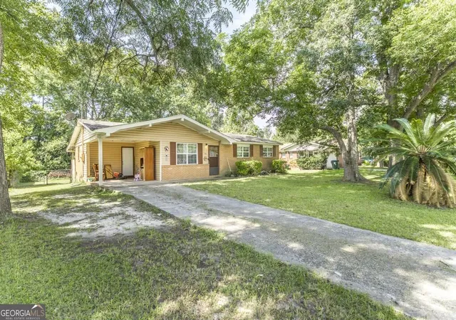 Photo 2 of Single family home for sale at 116 Sonja Dr, Warner Robins, GA 31088 | MLS# 10824760 | Listing updated on 2026-08-26