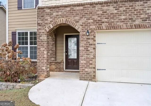 3rd image of 351 The Blvd, Newnan, GA 30263 | MLS# 10648033