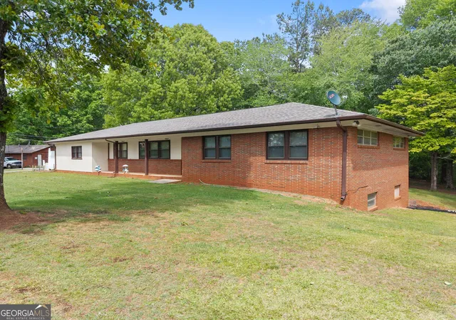 Homes for sale in Mount Airy, GA | 4508 Dicks Hill Pkwy, Mount Airy, GA 30563 | MLS# 10755418
