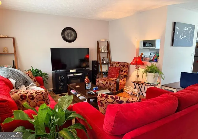 2nd image of 2057 Lenoa Ln, Austell, GA 30106 | MLS# 10764725