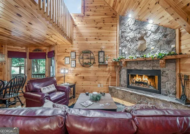 Photo 4 of Single family home for sale at 115 Lakota Trl, Blue Ridge, GA 30513 | MLS# 10790526 | Listing updated on 2026-07-30