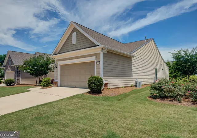 Photo 3 of Single family home for sale at 540 Inkberry Dr, Griffin, GA 30223 | MLS# 10794359 | Listing updated on 2026-07-16