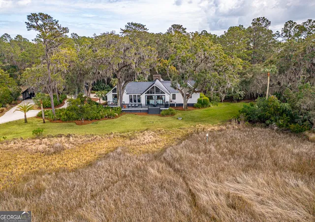 Photo 3 of Single family home for sale at 6201 Frederica Rd, St. Simons, GA 31522 | MLS# 10811549 | Listing updated on 2026-09-16