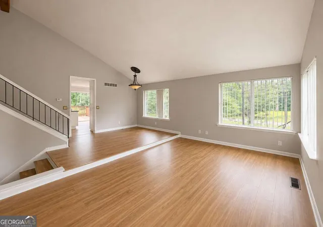 Photo 4 of Single family home for sale at 2704 Valley Hill Dr, Acworth, GA 30102 | MLS# 10823650 | Listing updated on 2026-10-22