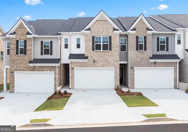 Photo 1 of Townhouse for sale at 380 Silver Moon Dr, Loganville, GA 30052 | MLS# 10731438 | Listing updated on 2026-09-09