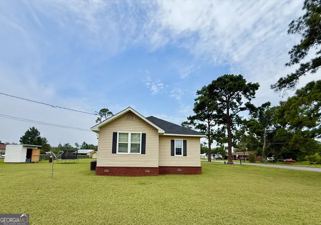 Photo 3 of Single family home for sale at 58 Burketts Ferry Rd, Hazlehurst, GA 31539 | MLS# 10820926 | Listing updated on 2026-09-19