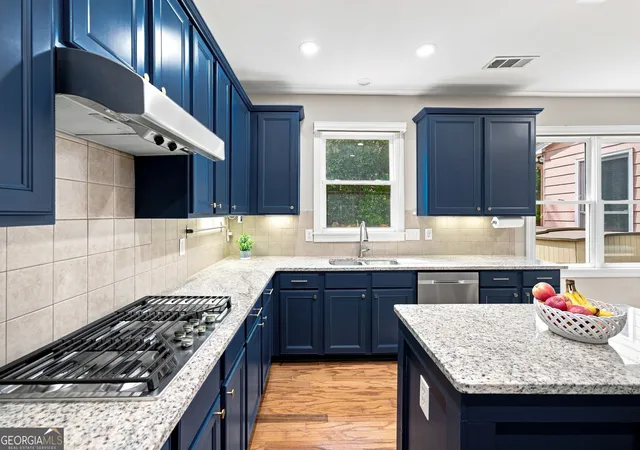 Photo 4 of Single family home for sale at 512 Vickery Arbor Dr, Suwanee, GA 30024 | MLS# 10830449 | Listing updated on 2026-08-31