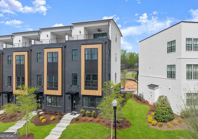 Photo 2 of Townhouse for sale at 441 Mezzo Ln #93, Alpharetta, GA 30009 | MLS# 10834199 | Listing updated on 2026-09-10