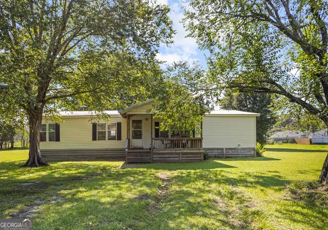Homes for sale in Ludowici, GA | 68 Levy A Ray Rd Ne, Ludowici, GA 31316 | MLS# 10797972