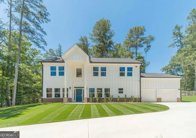 1st image of 2921 Lee Rd Sw, Snellville, GA 30039 | MLS# 10778540