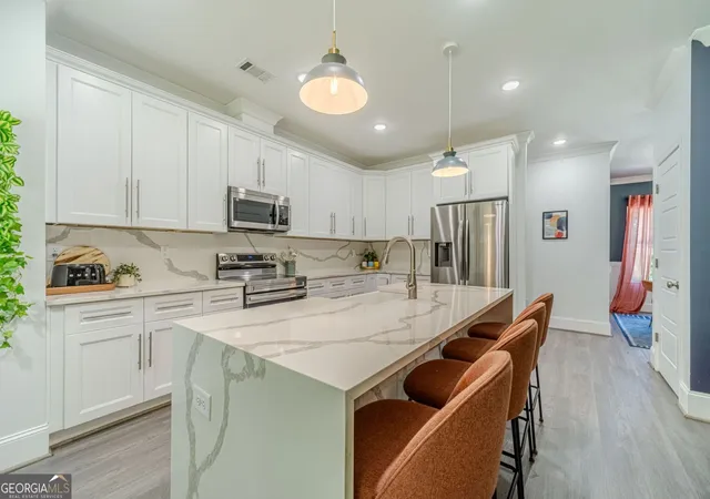 3rd image of 2921 Lee Rd Sw, Snellville, GA 30039 | MLS# 10778540