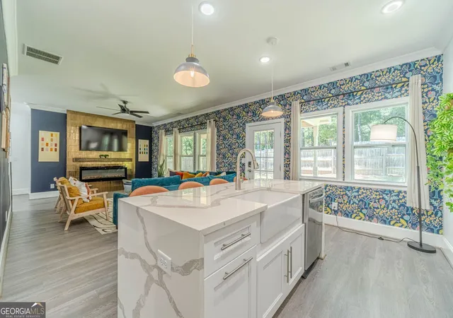 4th image of 2921 Lee Rd Sw, Snellville, GA 30039 | MLS# 10778540