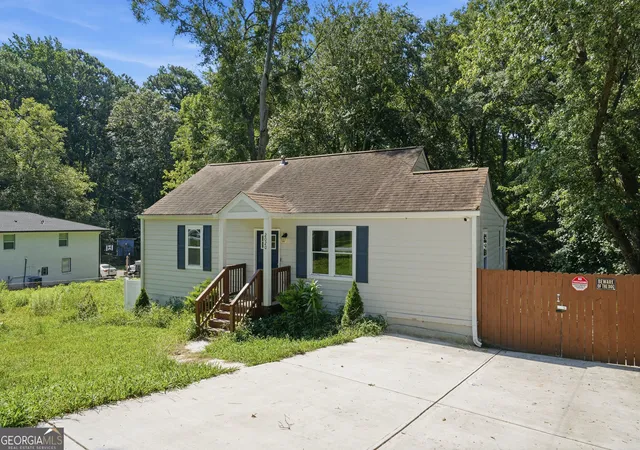 Photo 2 of Single family home for sale at 2020 North Ave Nw, Atlanta, GA 30318 | MLS# 10826875 | Listing updated on 2026-10-03