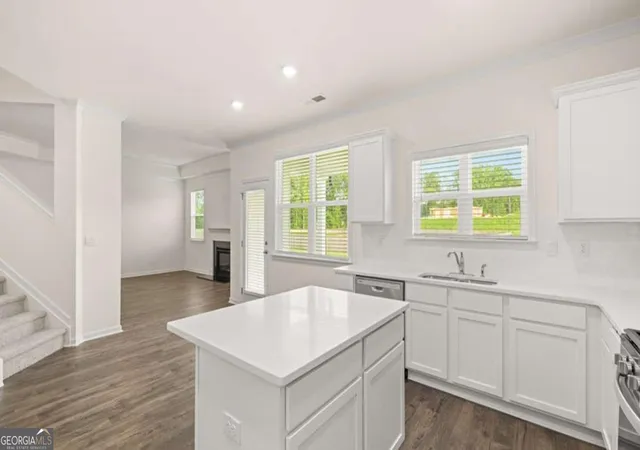 Photo 4 of Single family home for sale at 3019 Champions Wy, Loganville, GA 30052 | MLS# 10700782 | Listing updated on 2026-10-08