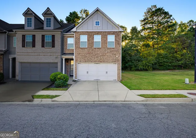 Townhouse for sale at 3345 Clear View Dr, Snellville, GA 30078 | MLS# 10872233