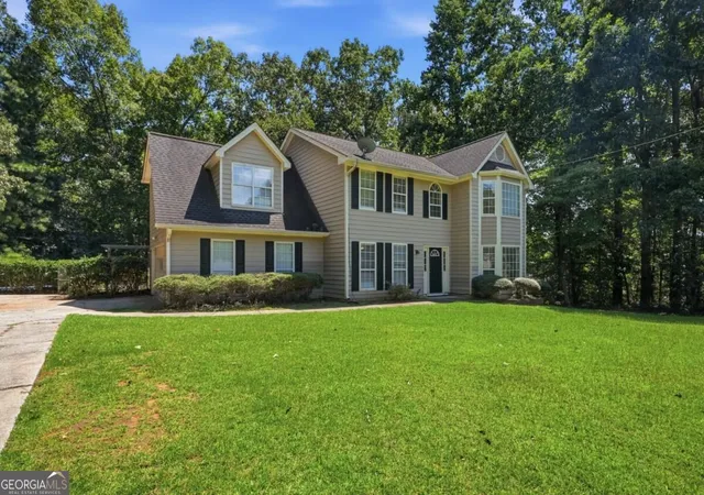 Photo 2 of Single family home for sale at 5785 Shoal Creek Dr, Douglasville, GA 30135 | MLS# 10829623 | Listing updated on 2026-09-04