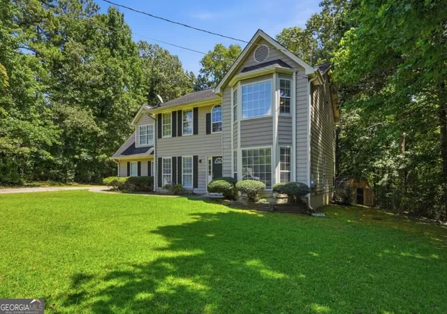 Photo 3 of Single family home for sale at 5785 Shoal Creek Dr, Douglasville, GA 30135 | MLS# 10829623 | Listing updated on 2026-09-04