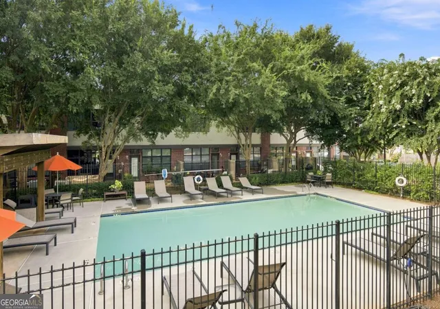 Listing Photo 2 - Condo for sale in building located at 174 Chester Ave Se, Atlanta, GA 30316 - Unit #110