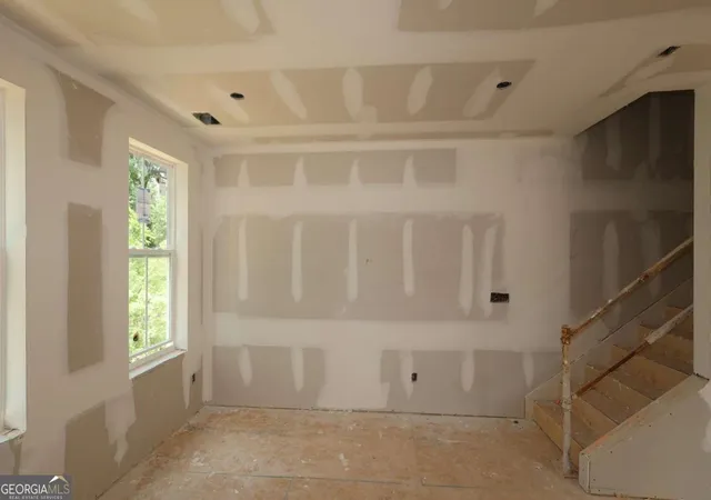 11th image of 650 Memphis Dr, Scottdale, GA 30079 | MLS# 10796462