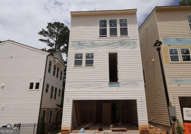 3rd image of 650 Memphis Dr, Scottdale, GA 30079 | MLS# 10796462