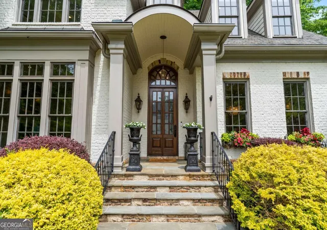 Photo 3 of Mansion for sale at 4605 Angelo Dr Ne, Atlanta, GA 30319 | MLS# 10825345 | Listing updated on 2026-08-27
