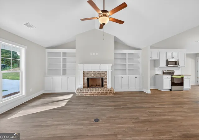 Photo 3 of Single family home for sale at 44 Sycamore Dr #17, Colbert, GA 30628 | MLS# 10819093 | Listing updated on 2026-08-18
