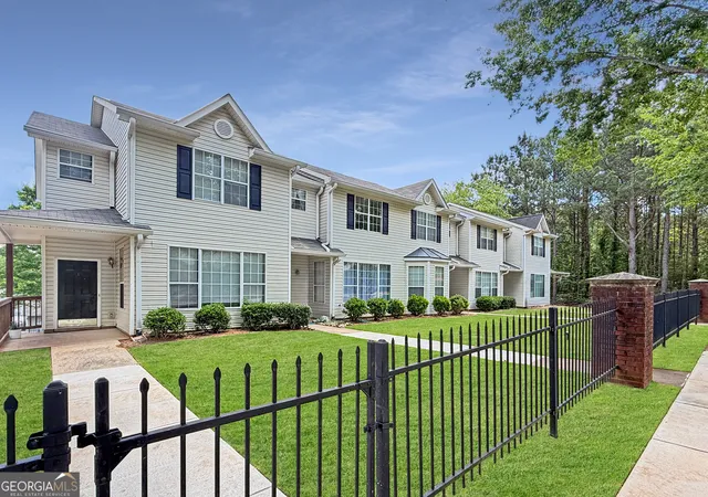 2nd image of 353 Smokewood Wy, Newnan, GA 30263 | MLS# 10762958