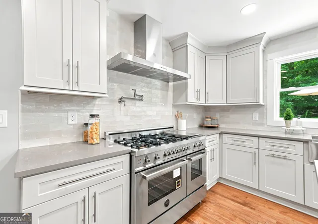 Photo 3 of Single family home for sale at 265 Carriage Sta Cir, Roswell, GA 30075 | MLS# 10807615 | Listing updated on 2026-09-13