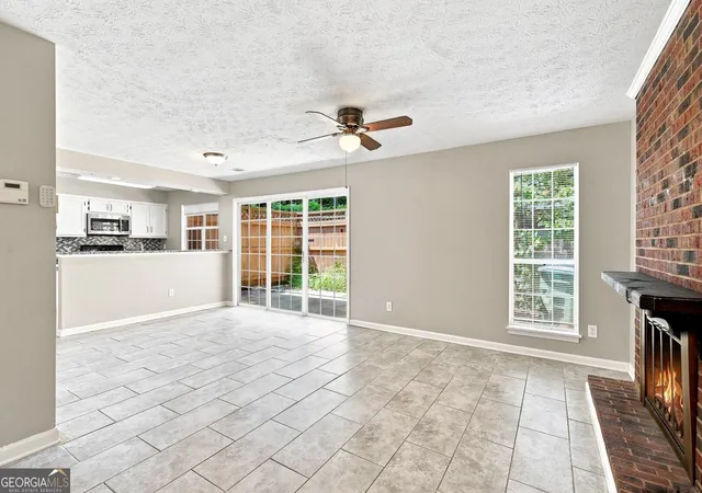4th image of 5557 Clover Rise Ln, Norcross, GA 30093 | MLS# 10832159