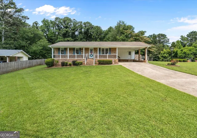 Photo 3 of Sale Pending at 1417 Pineview Cir, Douglasville, GA 30134 | MLS# 10833375 | Listing updated on 2026-09-01