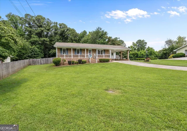 Photo 3 of Sale Pending at 1417 Pineview Cir, Douglasville, GA 30134 | MLS# 10833375 | Listing updated on 2026-09-01