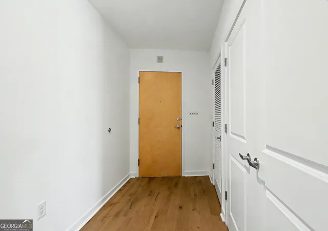 Photo 4 of Sale Pending at 943 Peachtree St NE #1411, Atlanta, GA 30309 | MLS# 10775616 | Listing updated on 2026-09-08