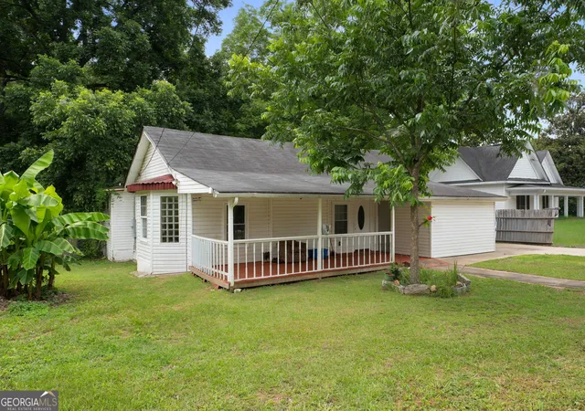 Photo 3 of Single family home for sale at 123 South Ave, Jonesboro, GA 30236 | MLS# 10794425 | Listing updated on 2026-08-29