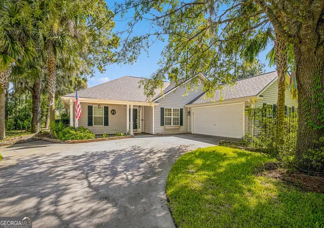 Photo 1 of Single family home for sale at 22 Shell Pointe Ct, Brunswick, GA 31525 | MLS# 10835426 | Listing updated on 2026-09-19