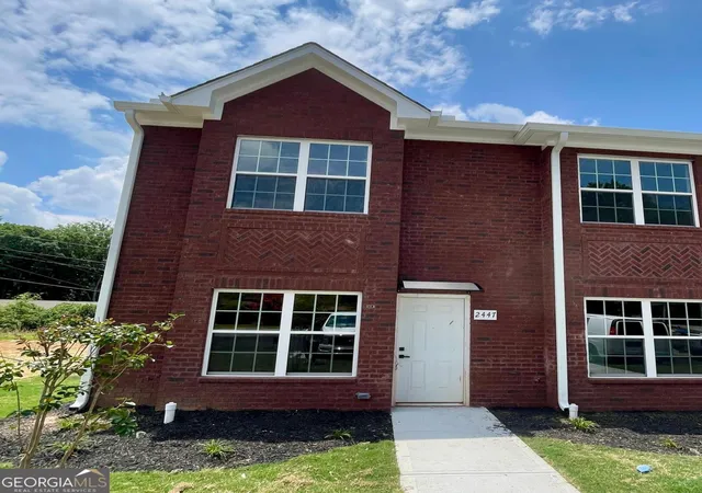 Condo for sale at 2447 Ter View NW, Gainesville, GA 30501 | MLS# 10785177