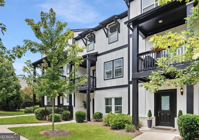 Photo 2 of Townhouse for sale at 504 Hampton Xing, Woodstock, GA 30188 | MLS# 10815534 | Listing updated on 2026-09-13
