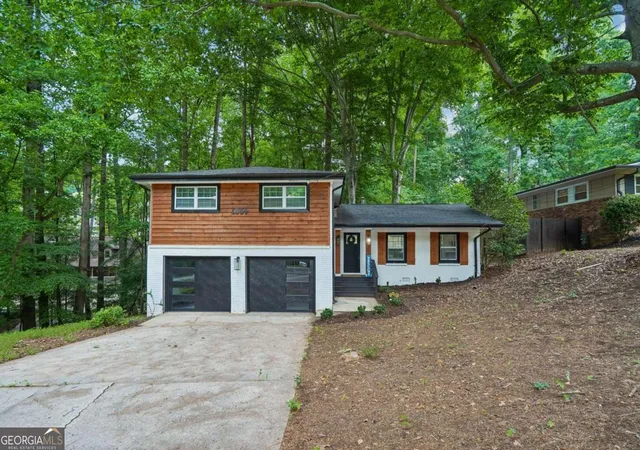 2nd image of 1564 Bubbling Creek Rd Ne, Brookhaven, GA 30319 | MLS# 10778184