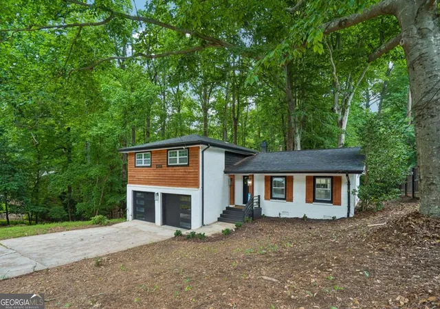 4th image of 1564 Bubbling Creek Rd Ne, Brookhaven, GA 30319 | MLS# 10778184