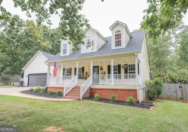 Homes for sale in Milledgeville, GA | 240 Nw Southern Walk Dr, Milledgeville, GA 31061 | MLS# 10799588