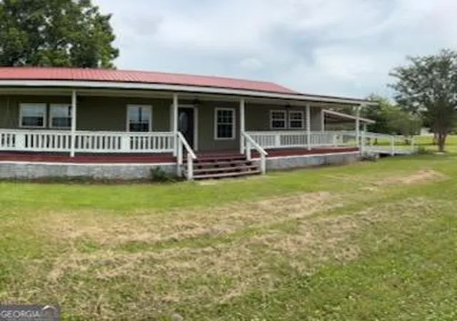 Photo 1 of Single family home for sale at 128 Oaktree Ln, Alma, GA 31510 | MLS# 10809020 | Listing updated on 2026-08-23
