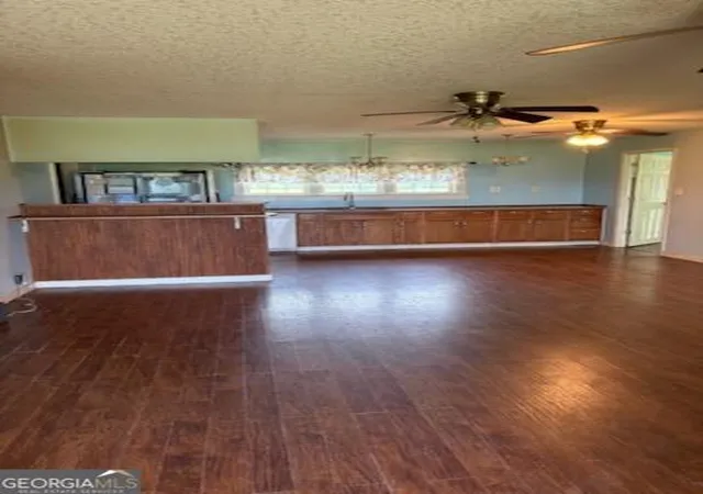 Photo 3 of Single family home for sale at 128 Oaktree Ln, Alma, GA 31510 | MLS# 10809020 | Listing updated on 2026-08-23