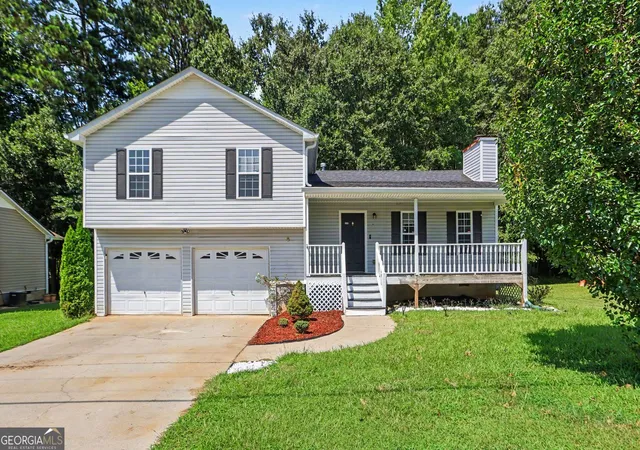 Photo 1 of Single family home for sale at 329 River Trace Dr, Villa Rica, GA 30180 | MLS# 10832687 | Listing updated on 2026-09-08