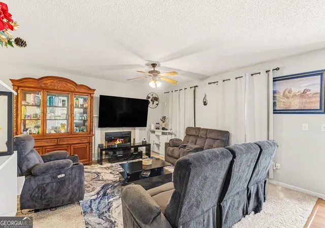 Photo 2 of Single family home for sale at 329 River Trace Dr, Villa Rica, GA 30180 | MLS# 10832687 | Listing updated on 2026-09-08