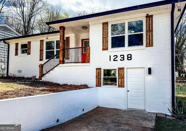 Homes for sale in Atlanta, GA | 1238 Westboro Dr Sw, Atlanta, GA 30310 | MLS# 10699637