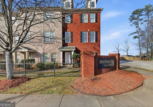 1st image of 4941 Mountainside Trl, Stone Mountain, GA 30083 | MLS# 10679589