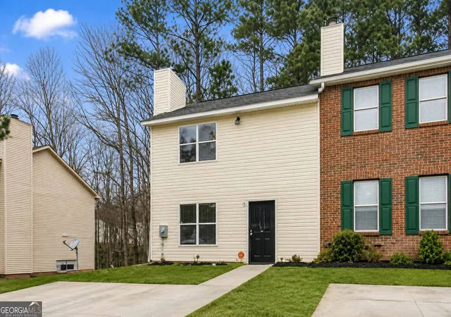 Photo 1 of Townhouse for sale at 939 Silverwood Dr, Atlanta, GA 30349 | MLS# 10833783 | Listing updated on 2026-10-26