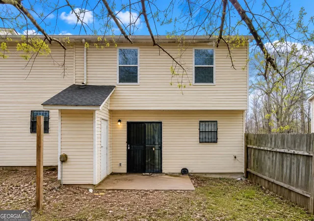 Photo 3 of Townhouse for sale at 939 Silverwood Dr, Atlanta, GA 30349 | MLS# 10833783 | Listing updated on 2026-10-26