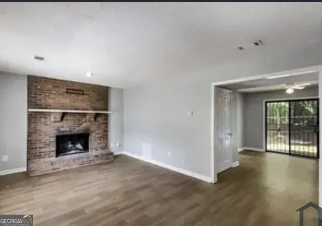 Photo 4 of Townhouse for sale at 939 Silverwood Dr, Atlanta, GA 30349 | MLS# 10833783 | Listing updated on 2026-10-26